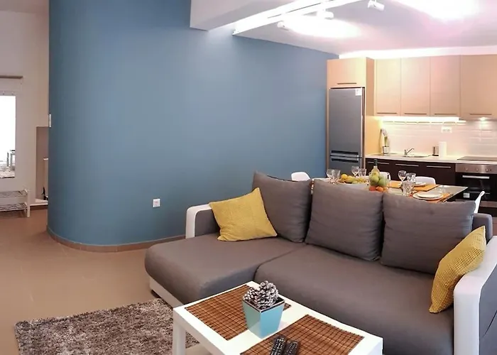2 Bedroom Luxury Apartment Near Athens Acropolis
