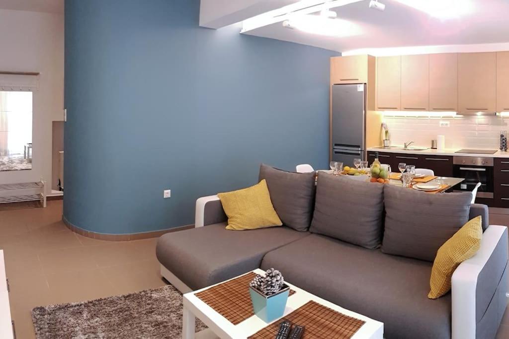 Apartment 2 Bedroom Luxury Near Acropolis