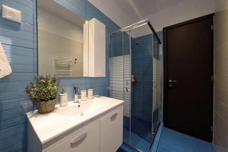 Apartment 2 Bedroom Luxury Near Acropolis *