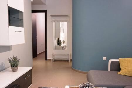 Apartment 2 Bedroom Luxury Near Acropolis