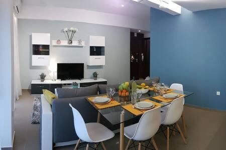 2 Bedroom Luxury Near Acropolis